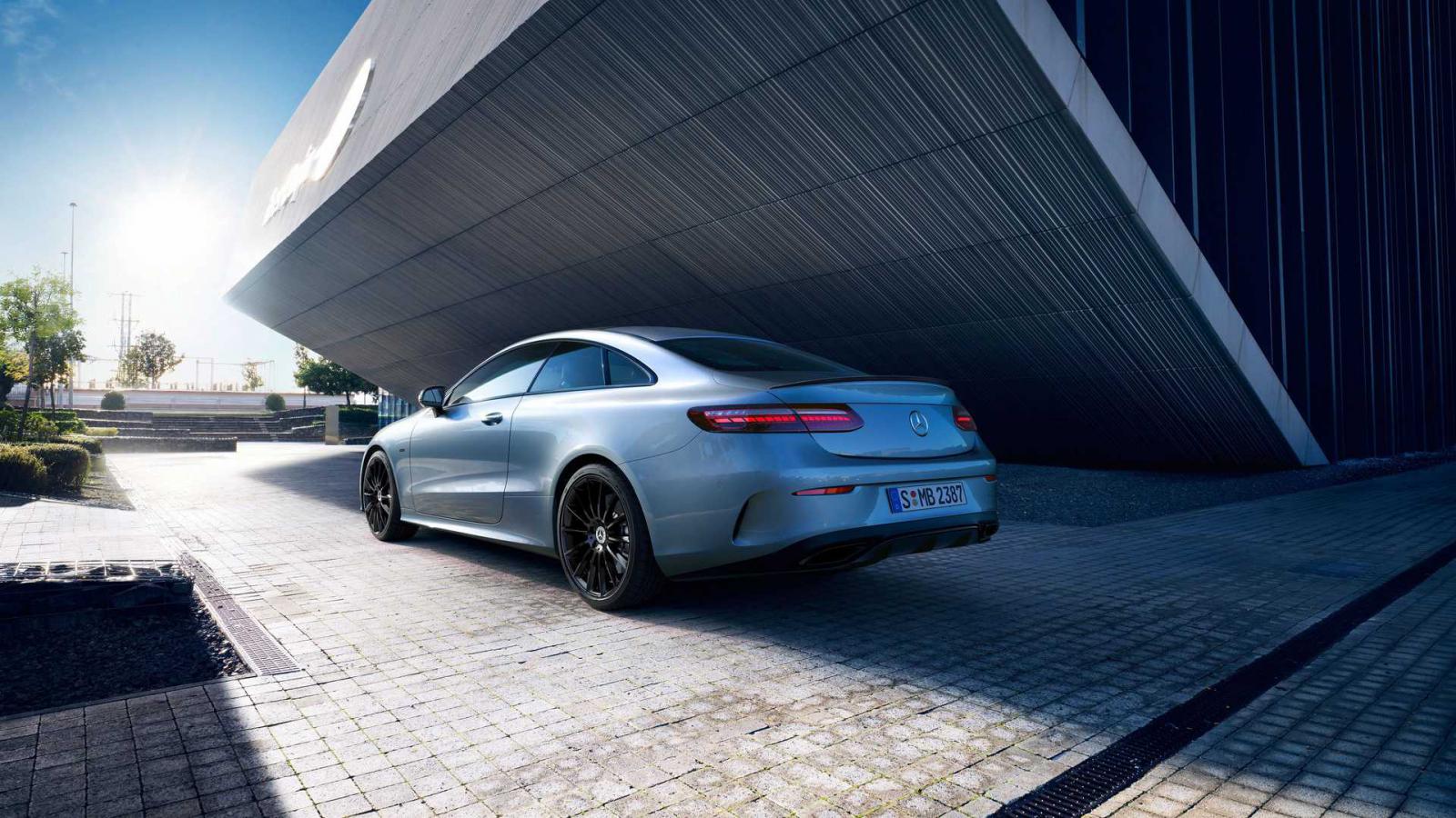 Mercedes E-Class με νέα έκδοση Night Edition 